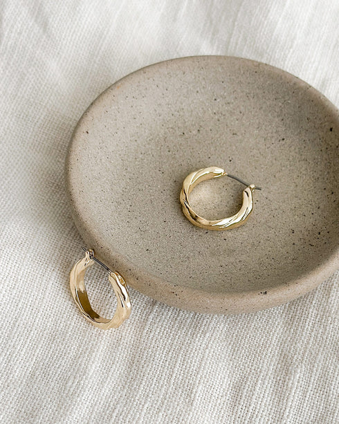 Noelle Classic Hoops
